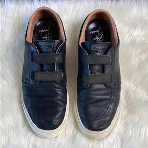 nike velcro skate shoes
